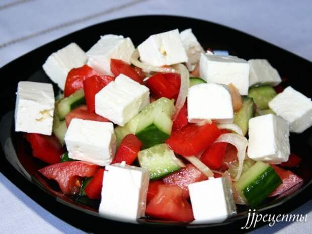 Сыр фета в греческом салате фото
