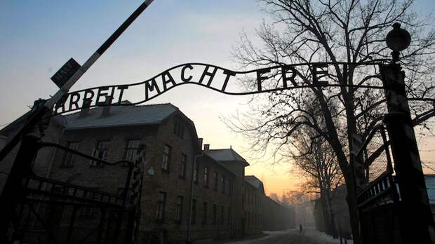 Rzeczpospolita: Россия освободила Освенцим, но «держит в плену» его документы
