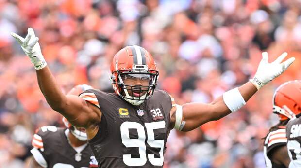Myles Garrett Pre Snap Motion Delay Of Game Titans