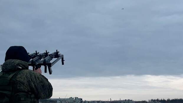 Бойцы ВС РФ прошли антидроновую подготовку на полигоне в Ленобласти