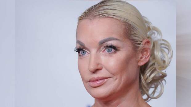 СМИ: Волочкову за миллион рублей прооперировали в немецкой клинике для бездомных