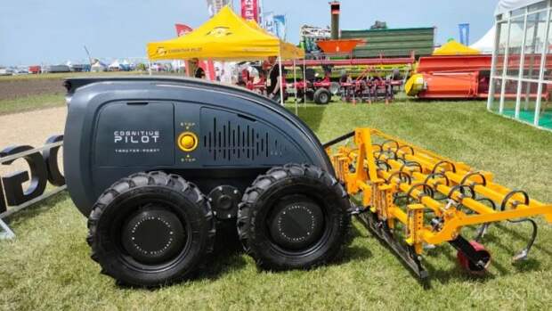 Как выглядит первый в мире робот-трактор, который создали в России