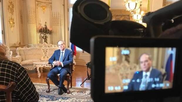 Дипломат: посол США Салливан покинул Россию после намека Кремля