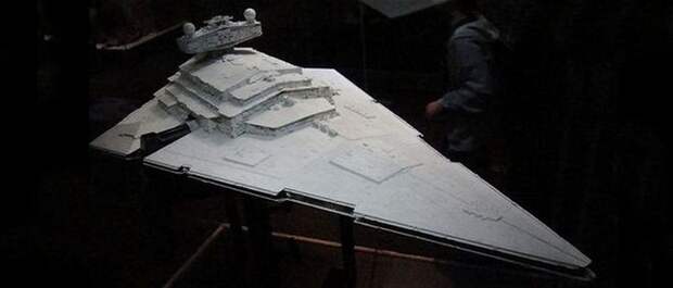 Космический корабль «Imperial Star Destroyer».