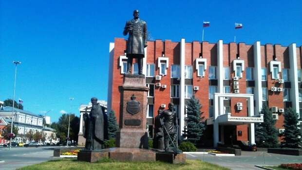Картинки по запросу фото Памятник Столыпину в Саратове