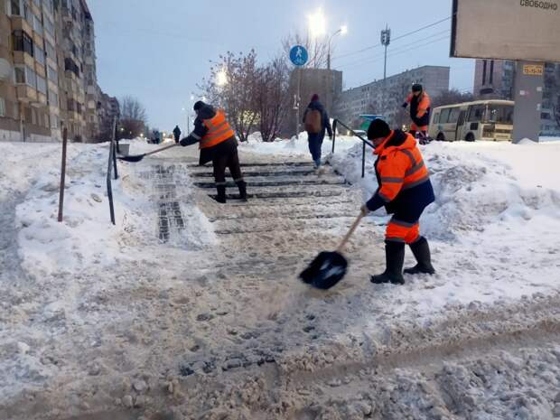 Из Ижевска за минувшую ночь вывезли 12,4 тысячи кубометров снега