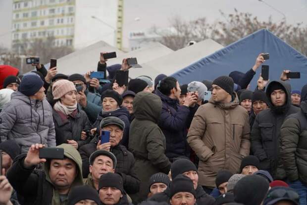 Команды "грабить и поджигать" шли не из Киева: В казахстанских бунтах нашли новый след