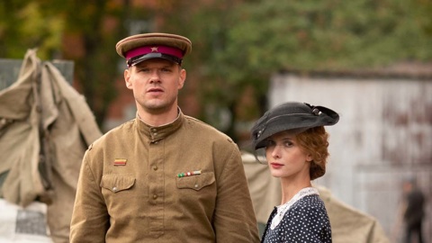 В тренде история и сильные женщины: смотрим топ-5 сериалов мая