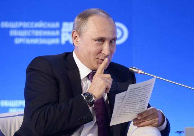 Путин разрешил чиновникам иностранное гражданство