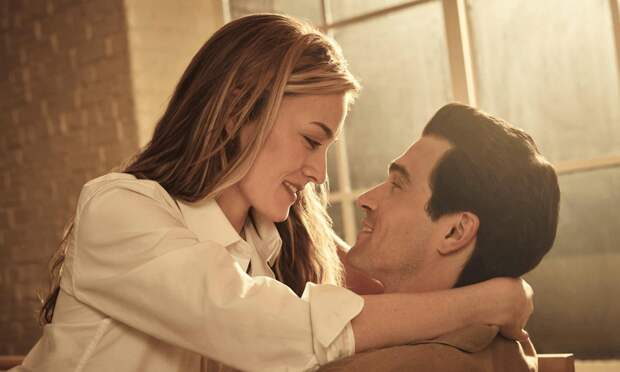 На самом деле она не блондинка: что известно о звезде сериала «Американская история любви» Саре Пиджон