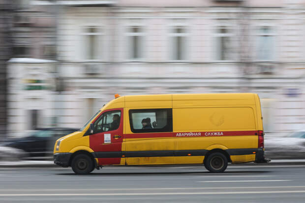 Квартиру в Петербурге затопило кипятком после обрушения потолка