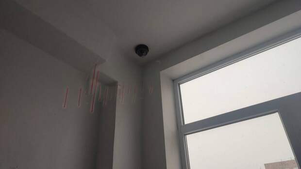 В школе №126 в туалете поставили камеру