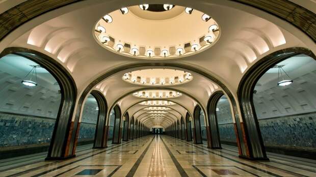 В День Победы 9 мая 2024 года закроют семь станций московского метрополитена