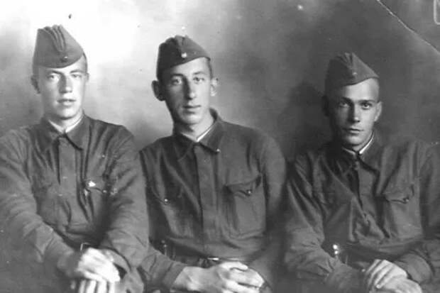 Подвиги, ранения, концерты: как воевали Рина Зелёная и другие звёзды «Буратино» 304
