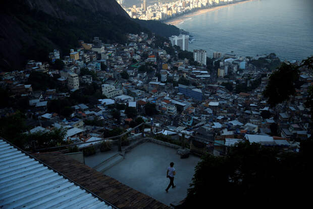 Хостел Alto Vidigal и виды из него на город