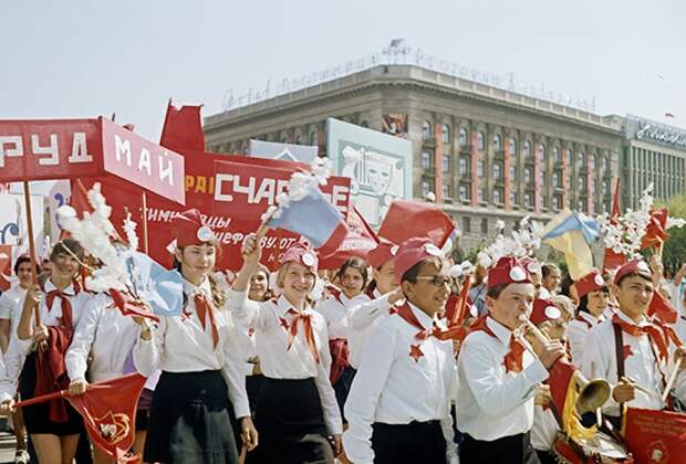 А вы бы поняли сейчас советского человека? Угадайте значения слов времен СССР!