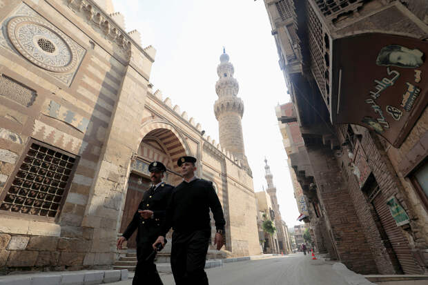 Пропавшие в Египте россияне нашлись в полиции и рассказали об условиях заключения