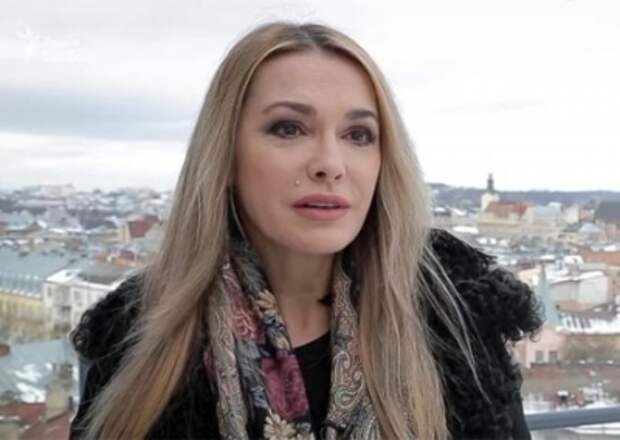 Концепция поменялась: Спонсор АТО актриса Сумская вновь хочет зарабатывать в России