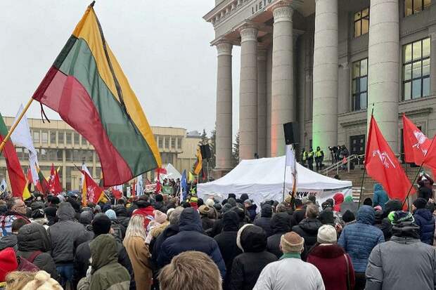 Литовцы сорвали "день победы" над «советскими оккупантами»