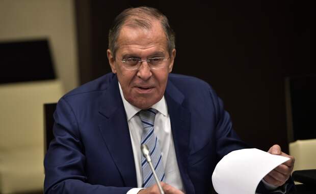 Лавров: Россия не прекратит боевые действия на время переговоров с Украиной