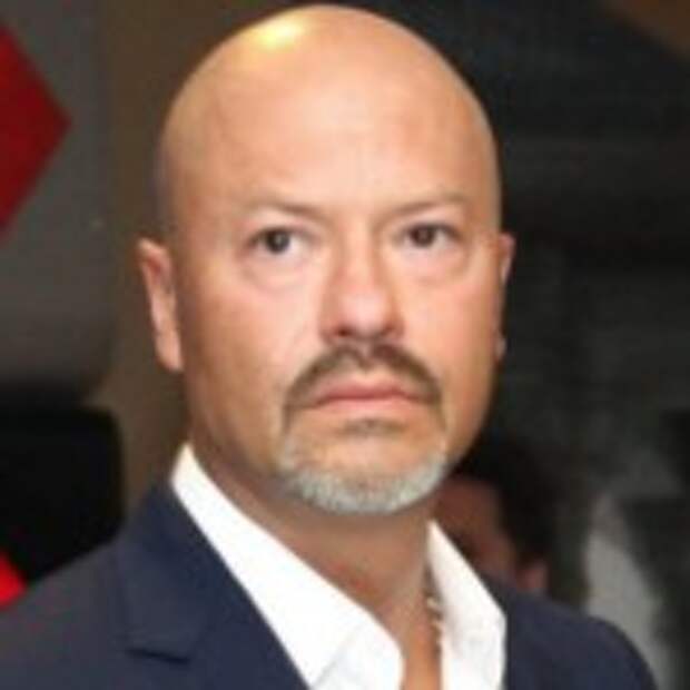 lyisyiy_mujik_s_borodoy_5