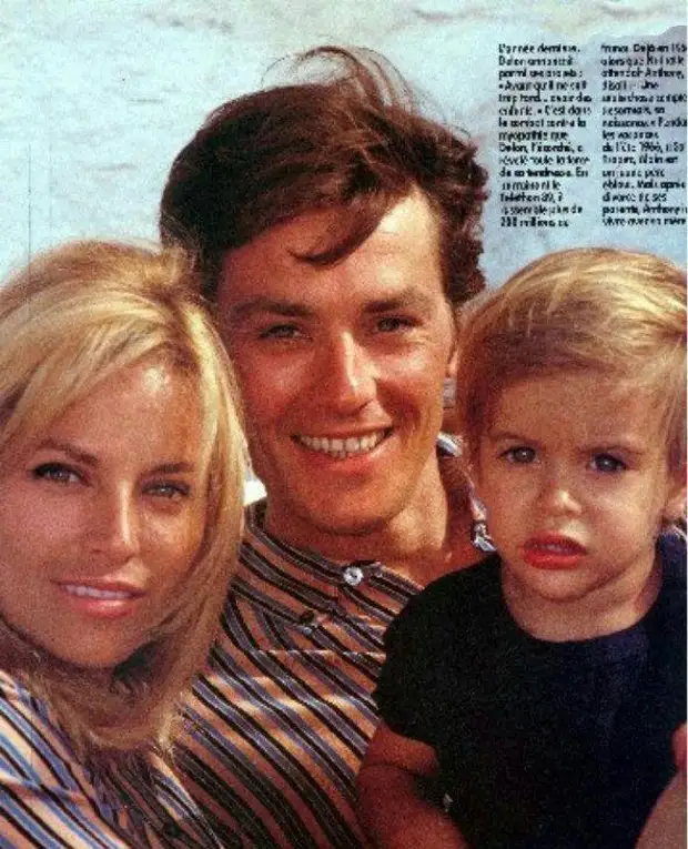 Сын делона ари. Дети а делона. Дети а делона. Алён делон семья. Дети а делона.