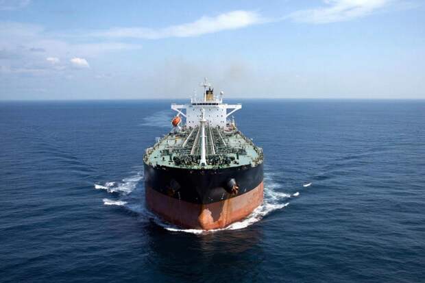 Движение по Ормузскому проливу вновь закрыто: Иран ответил на удар Израиля по Ливану