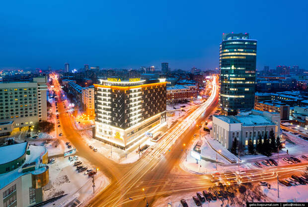 Пересечение проспекта Димитрова и улицы Ленина
