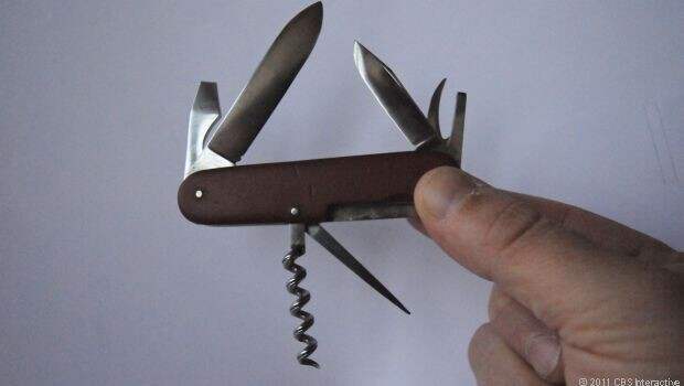 Как делают швейцарский армейский нож армейский нож, завод, как это сделано, нож, оружие, швейцария, швейцарский нож