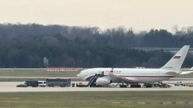 Слуцкий назвал тестовой встречей визит депутатов Госдумы в США