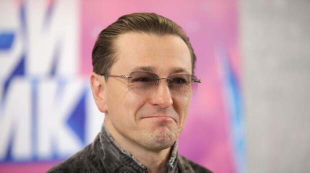 Сергей Безруков судится с россиянкой за продажу масок с его лицом