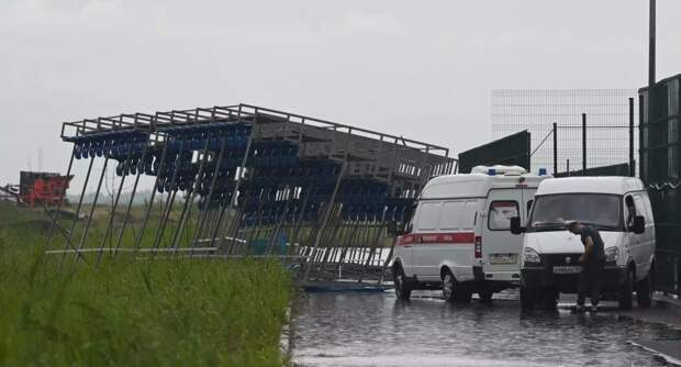 Трое детей попали в реанимацию после обрушения трибуны в Ростове-на-Дону