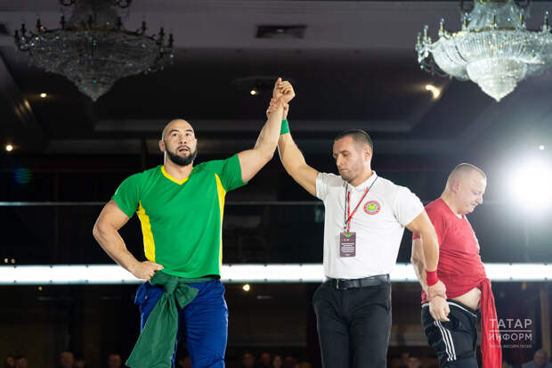 Россия көрәш федерациясе тавыш бирү оештыра: 2025 ел батыры исеменә кайсы көрәшче лаек?