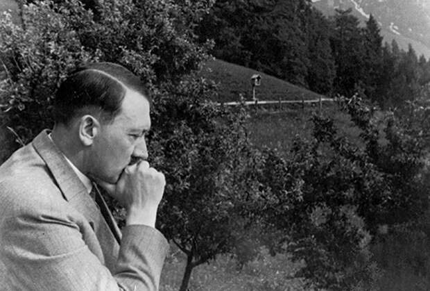 Адольф Гитлер, 1935 год
