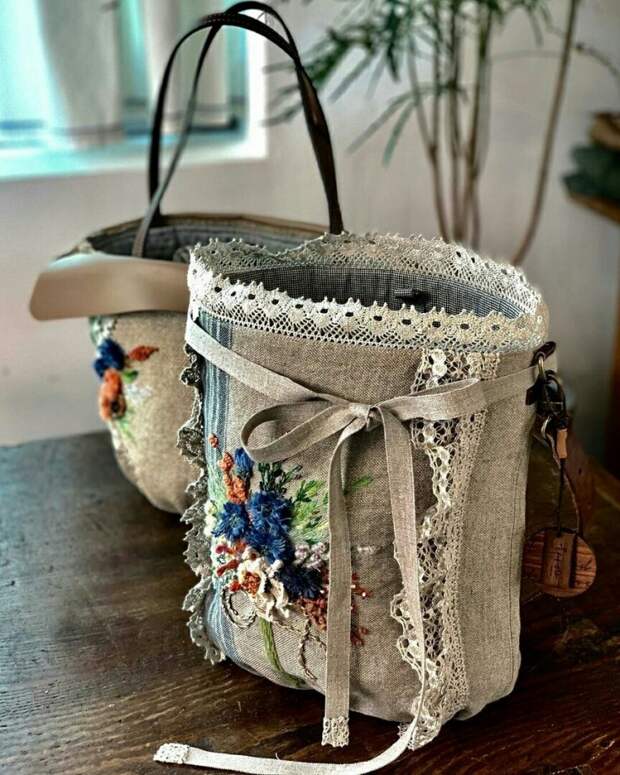 Великолепное рукоделие - сумочки с нежной цветочной вышивкой от nantejoo