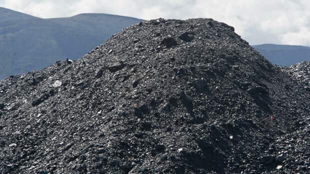 Нечем топить: Украина потратила все запасы своего угля