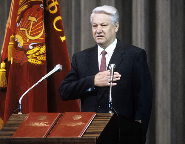 Инаугурация президента РСФСР Б. Н. Ельцина. 1991 год2.jpg Инаугурация президента РСФСР Б. Н. Ельцина. 1991 год2.jpg