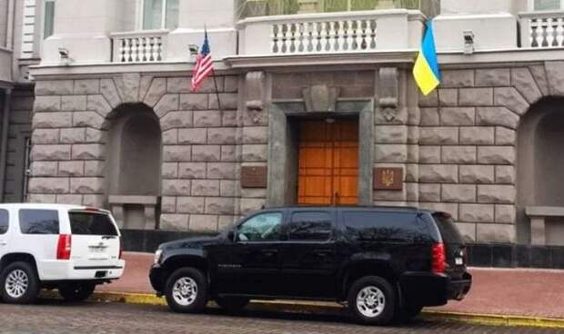 Сотрудники украинской резидентуры ЦРУ США покинули Киев — СМИ