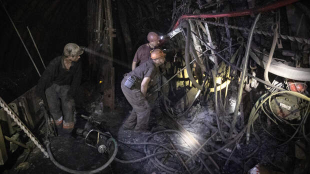 41 работник шахты "Белореченская" в ЛНР находится под землей из-за удара ВСУ