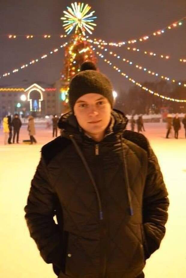В Башкирии парень пять километров тащил замёрзшего дедушку на спине В Башкирии парень пять километров тащил замёрзшего дедушку на спине