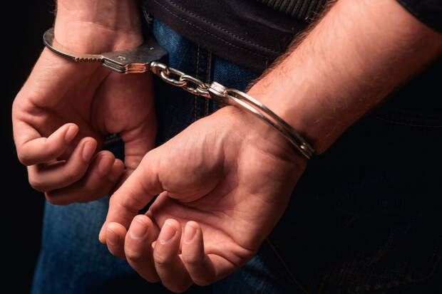 В Самаре продлили арест обвиняемым в похищении 421 млн рублей у пенсионерки
