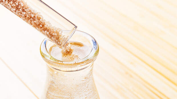 В России разрабатывают «сахар для похудения» — он в 2000 раз слаще обычного