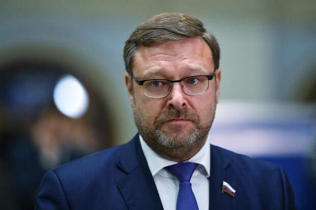 Косачев: Латвия не хочет вспоминать позорную часть своей истории