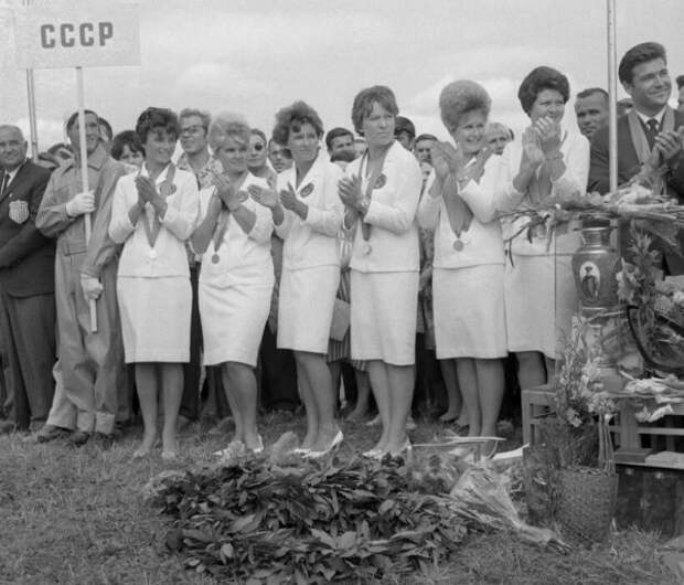 Архивные снимки женских спортивных команд СССР