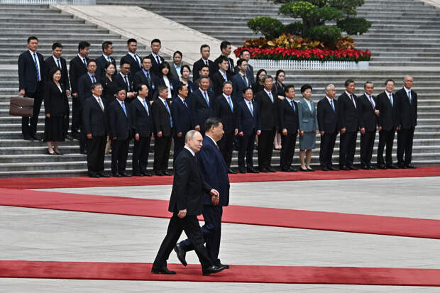 Политолог Пшеничников: визит Путина в Пекин показал прочность отношений РФ и КНР