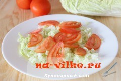 Салат из языка с пекинской капустой