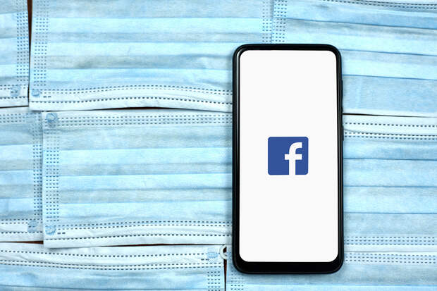 Facebook заблокировал рекламу вакцинации от коронавируса