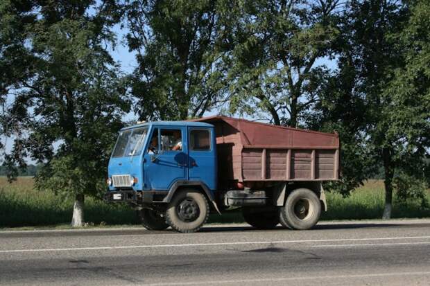 КАЗ-608В с самосвальным кузовом от ЗИЛ-ММЗ-4502. грузовик, колхида