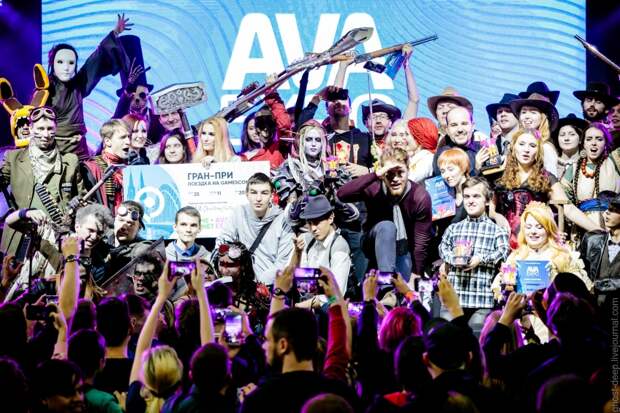 Косплей недели: LoL, BioShock, Overwatch, AVA Expo