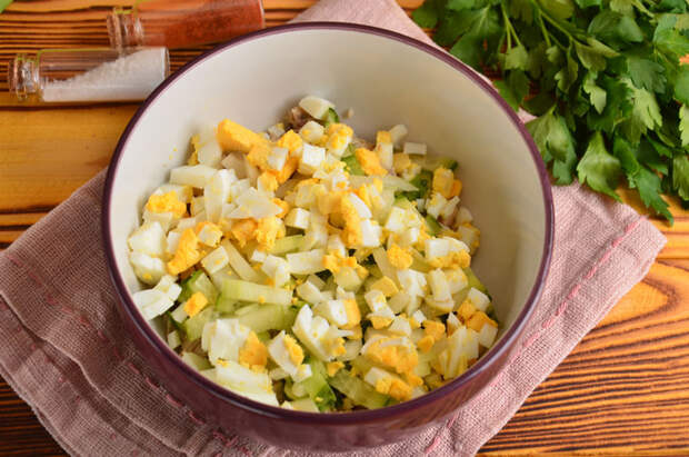 Салат «Гнездо глухаря» с курицей — оригинальный и очень вкусный рецепт